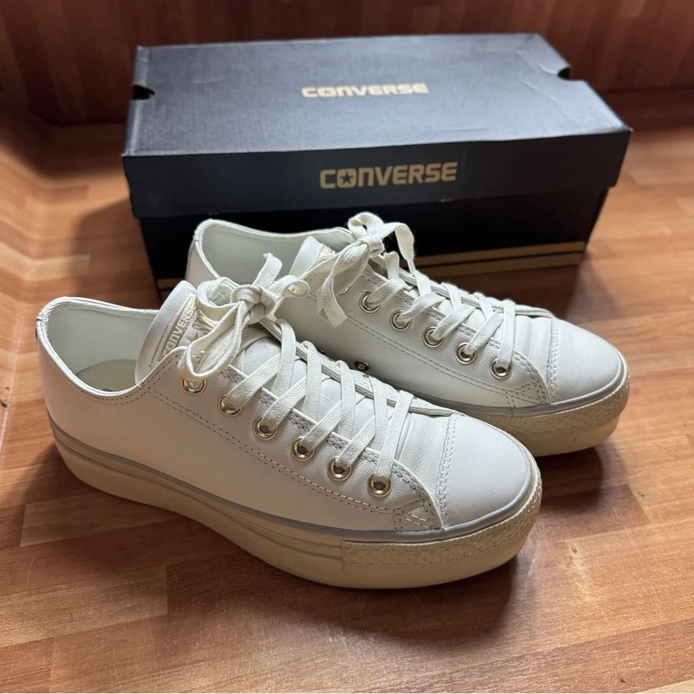 Converse Chuck Taylor white leather platform sneakers size 8
